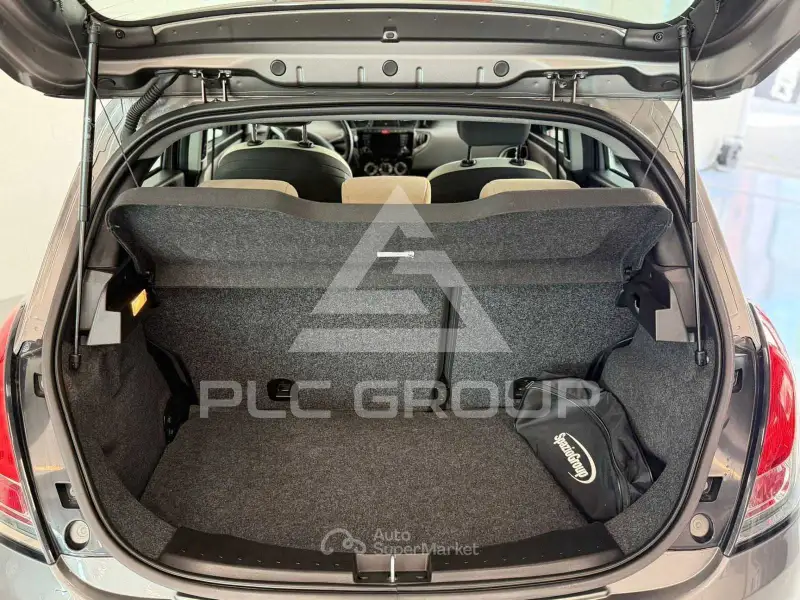 2016 Lancia YPSILON