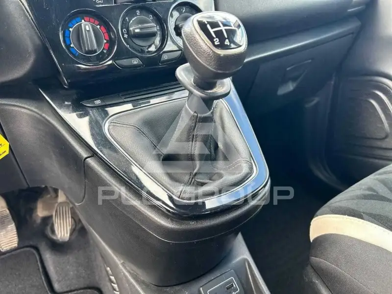 2016 Lancia YPSILON