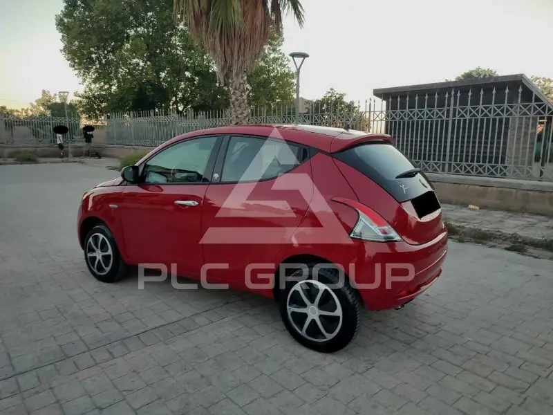 2016 Lancia YPSILON