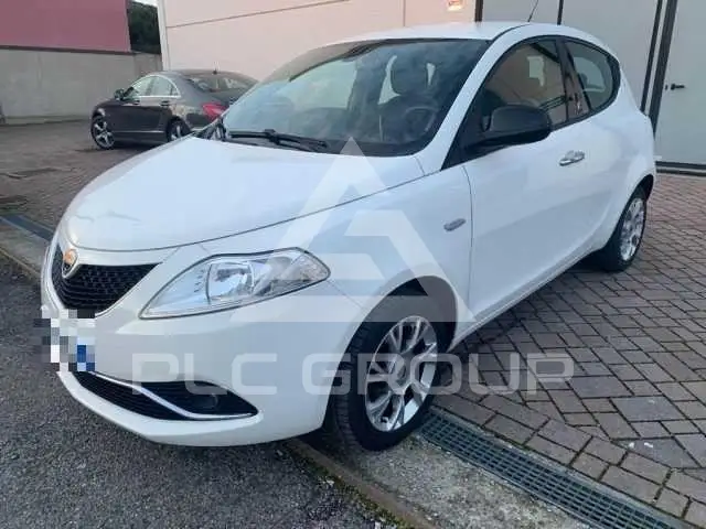 2016 Lancia YPSILON