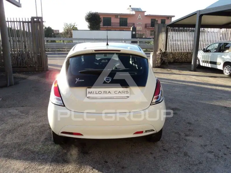 2016 Lancia YPSILON