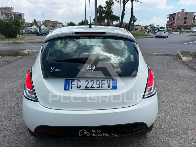 2016 Lancia YPSILON