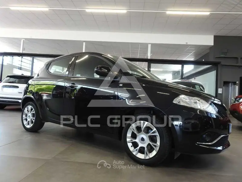 2016 Lancia YPSILON