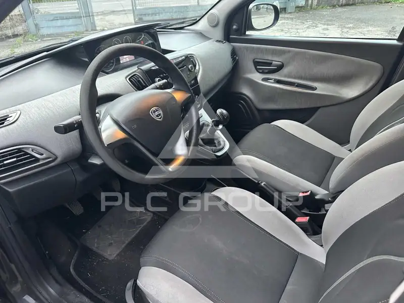2016 Lancia YPSILON
