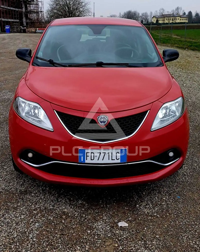 2016 Lancia YPSILON