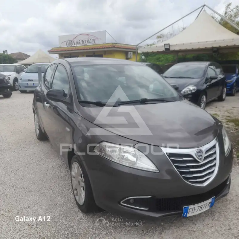2016 Lancia YPSILON