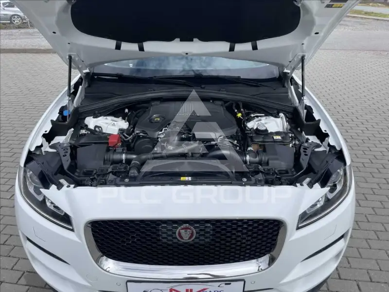 2016 Jaguar F-PACE