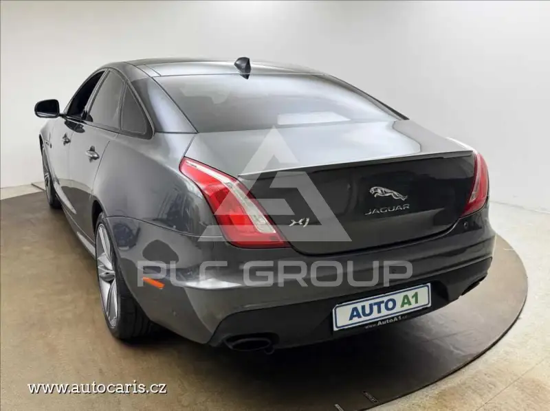 2016 Jaguar XJ