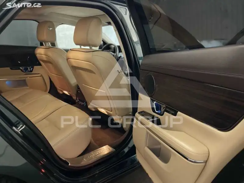 2016 Jaguar XJ