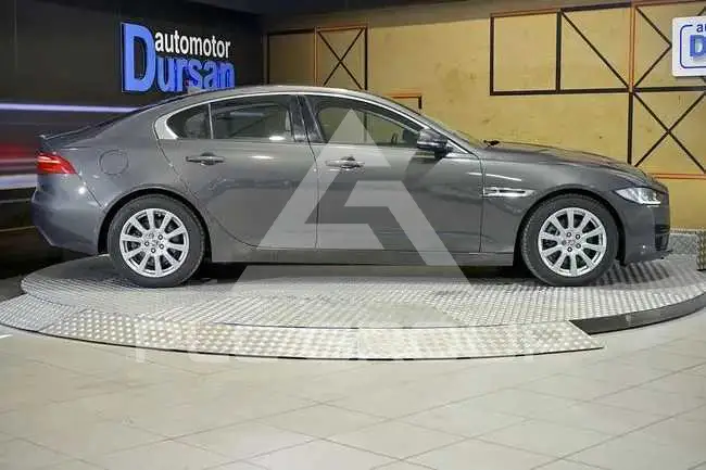 2016 Jaguar XE