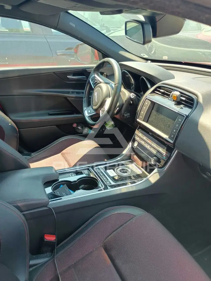 2016 Jaguar XE