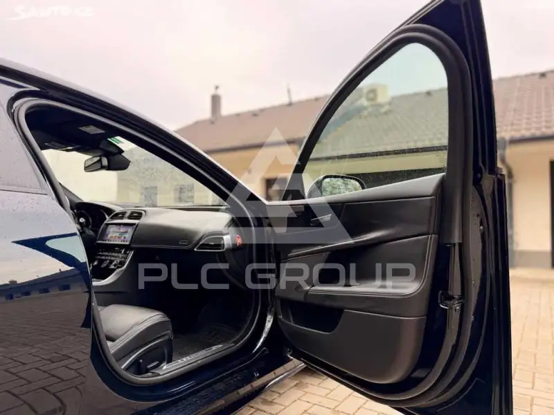 2016 Jaguar XE