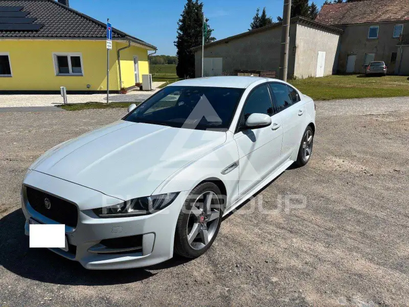 2016 Jaguar XE