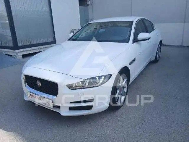 2016 Jaguar XE