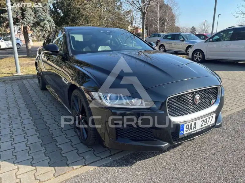 2016 Jaguar XE