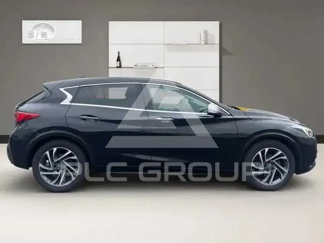 2016 Infinity Q30