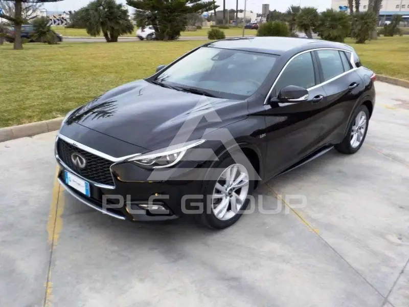 2016 Infinity Q30