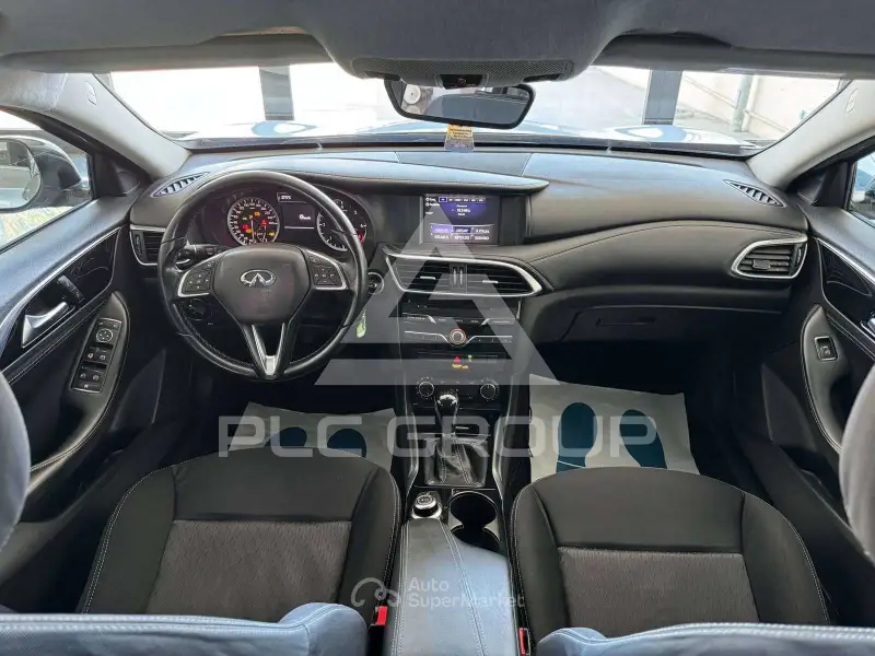 2016 Infinity Q30