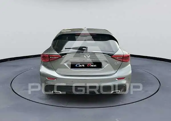 2016 Infinity Q30