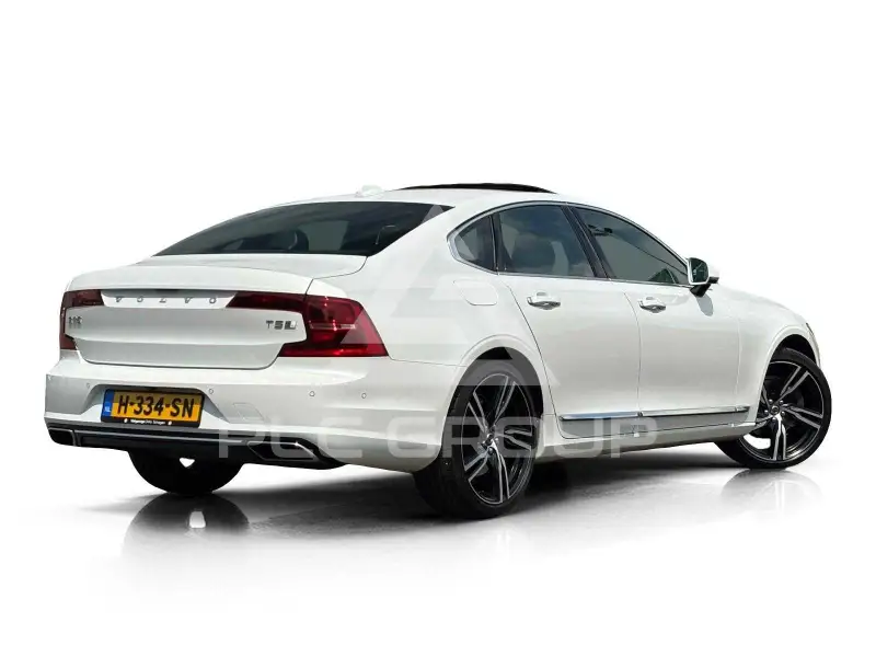2016 Volvo S90