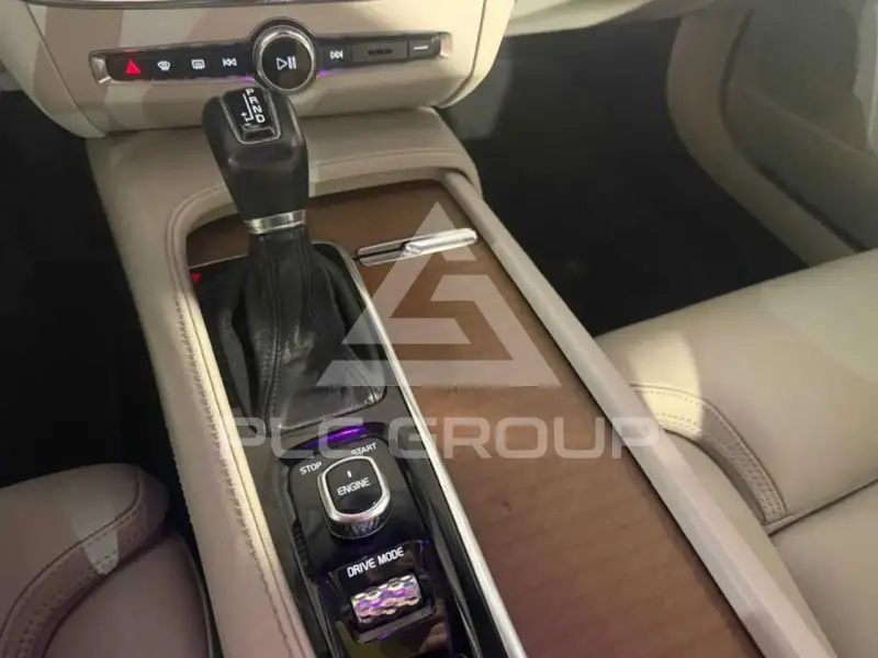 2016 Volvo S90