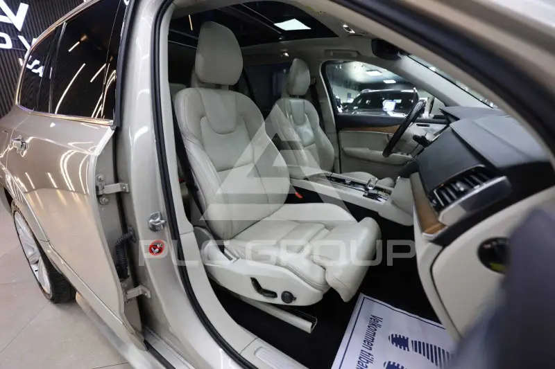 2016 Volvo XC90
