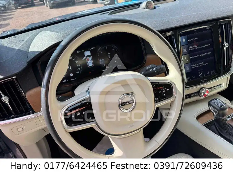 2016 Volvo V90