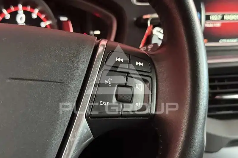 2016 Volvo V40