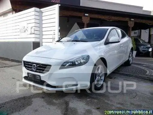 2016 Volvo V40