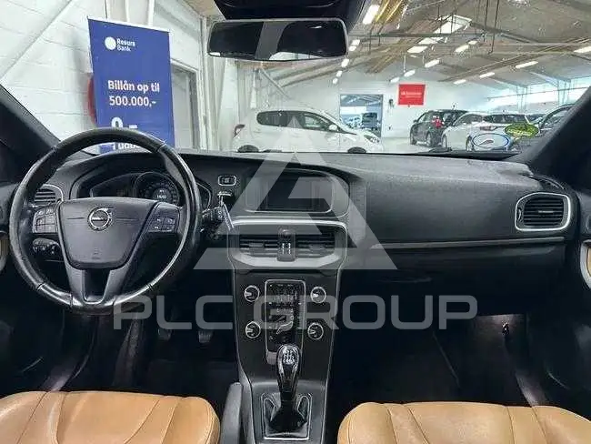 2016 Volvo V40