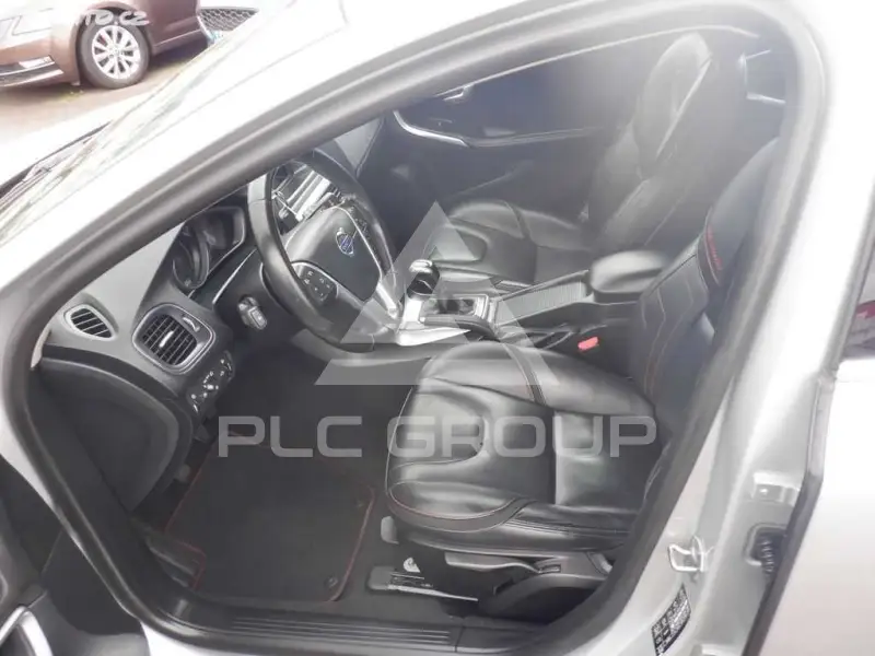 2016 Volvo V40