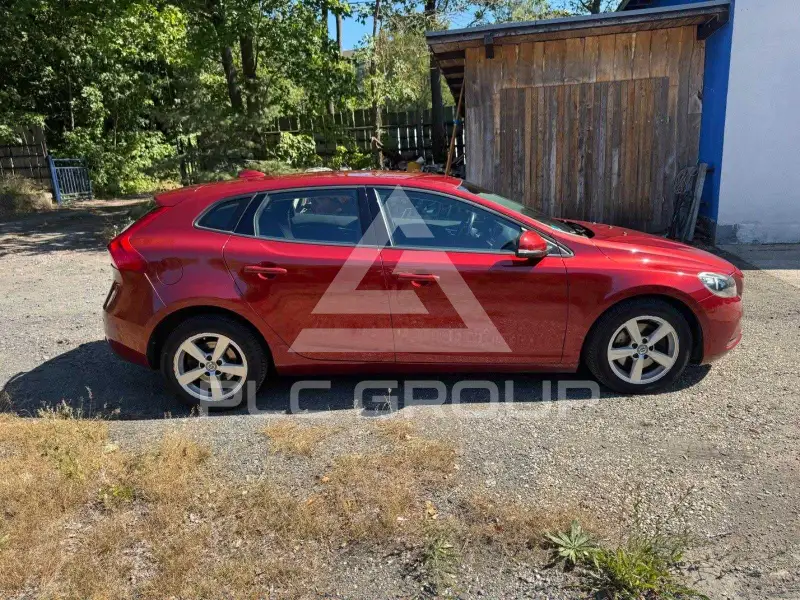 2016 Volvo V40