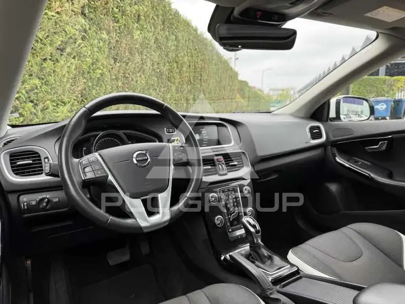 2016 Volvo V40