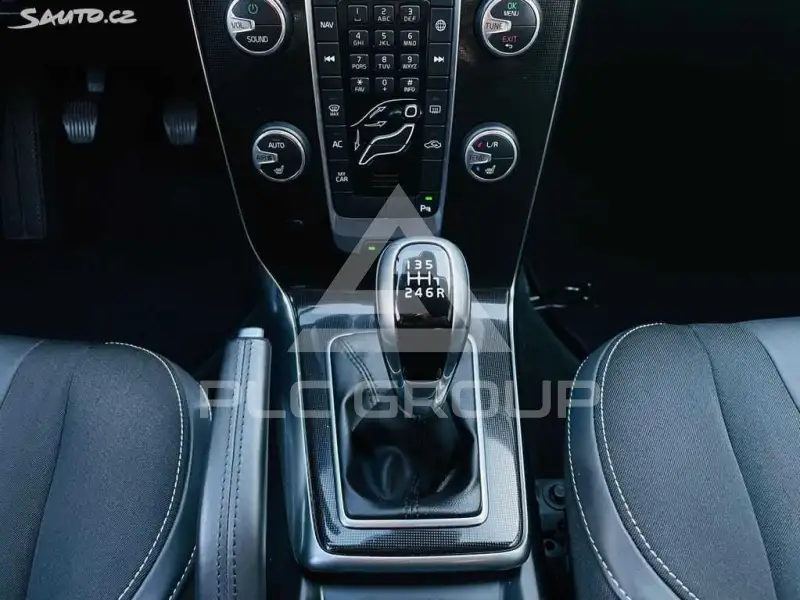 2016 Volvo V40