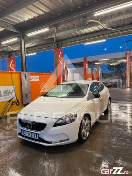 2016 Volvo V40