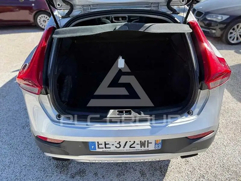 2016 Volvo V40