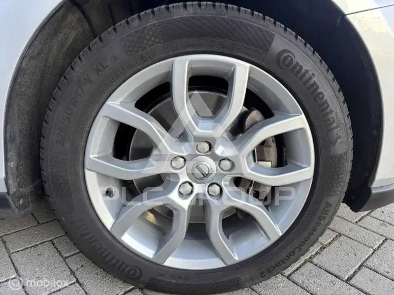 2016 Volvo V40