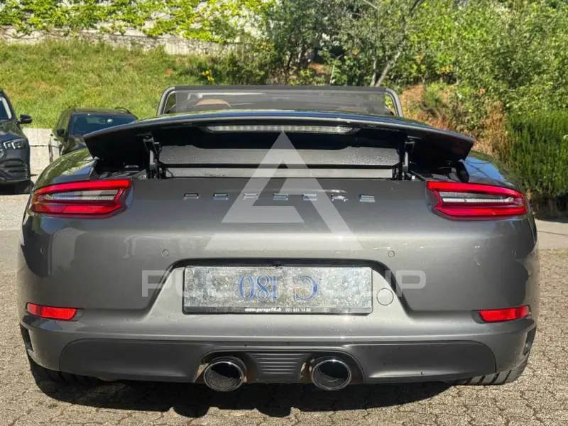 2016 Porsche 911