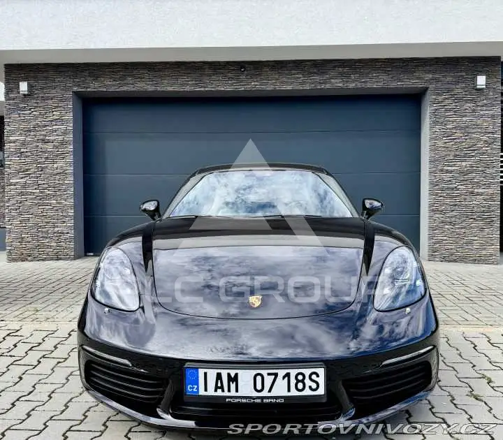 2016 Porsche Cayman