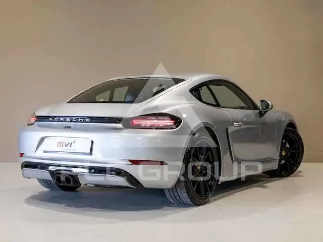 2016 Porsche Cayman