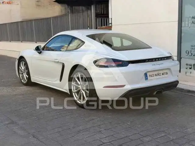 2016 Porsche Cayman