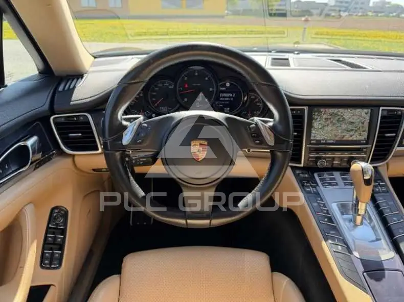 2016 Porsche Panamera