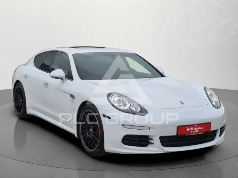 2016 Porsche Panamera