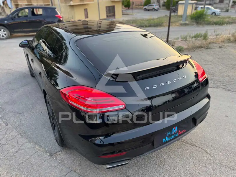 2016 Porsche Panamera
