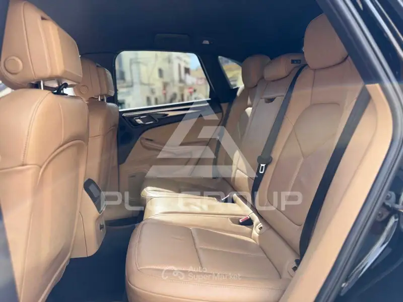2016 Porsche MACAN