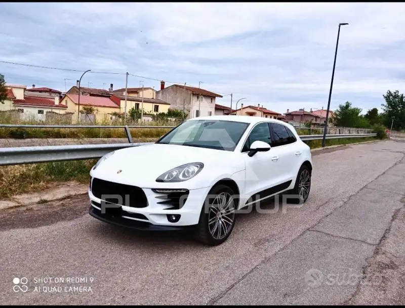2016 Porsche MACAN