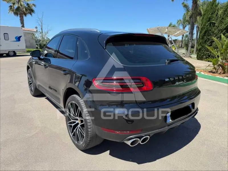 2016 Porsche MACAN