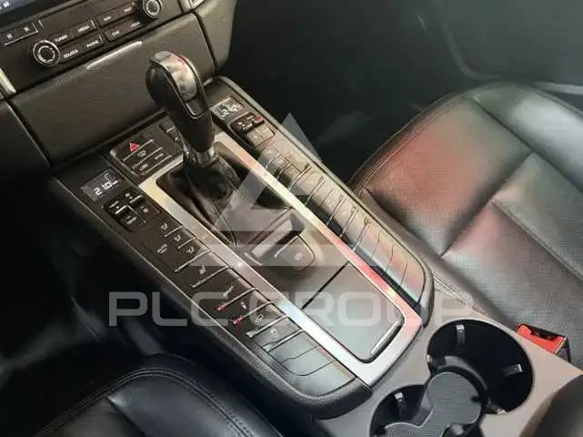 2016 Porsche MACAN