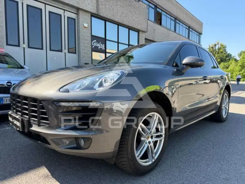 2016 Porsche MACAN