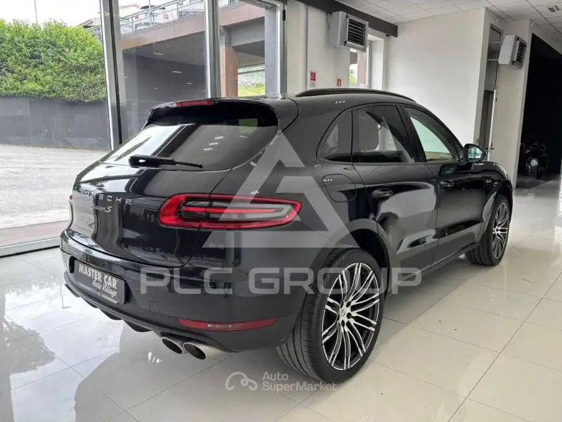 2016 Porsche MACAN